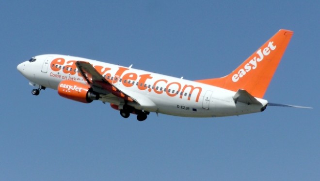 Kosovari godet stjuardesën e EasyJet, aterim i dhunshëm në Romë