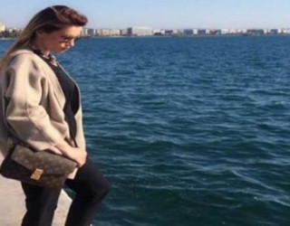 Leonora Jakupi, “lodhet” duke pritur! (Foto)