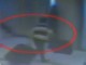 Deshi të grabis të dashurën të mbyllur në valixhe, por e ndaloi taksisti (Video)