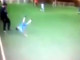 Trajneri hedh në shesh futbollistin 7-vjeçar