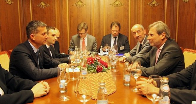 Ministri Çollaku u takua me Komisionerin Hahn