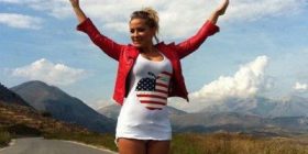 Rozana humb peshë, shikoni çfarë trupi (Foto)