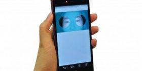 Telefoni që aktivizohet me sy Fujitsu pretendon se ka zbuluar një mënyrë më të mirë për të aktivizuar telefonin inteligjent