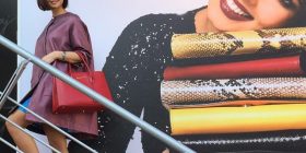 Agnesa: Ju betohem, ai nuk është dashnori im por thjesht një fans