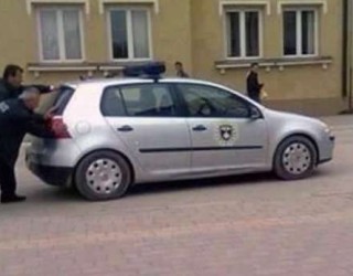 FOTOLAJM | Policët e Prizrenit në hall