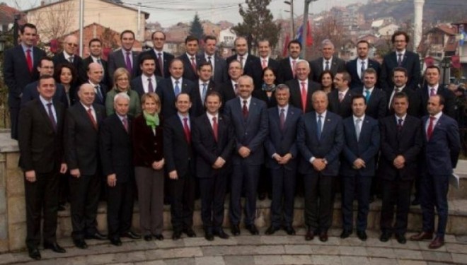 Mbledhja e dy qeverive, ja 11 pikat që do të diskutohen nesër