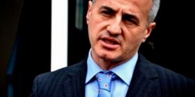 Koci: Çdo i akuzuar i Speciales, të veprojë burrërisht sikur Ramush Haradinaj dhe të kthehet faqebardhë