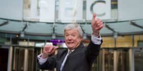 Kërcënohet drejtori i BBC-së, Tony Hall