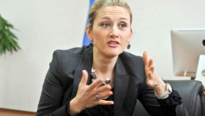 Kusari-Lila tërhiqet nga gara për president të AKR-së