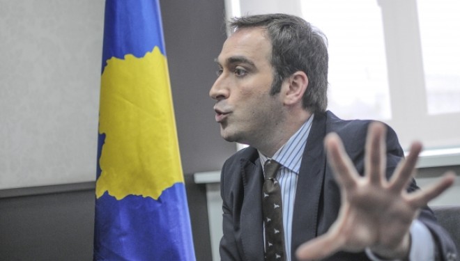 Ministri Blerand Stavileci ndahet nga gruaja – nis lidhje me një modele (Foto)