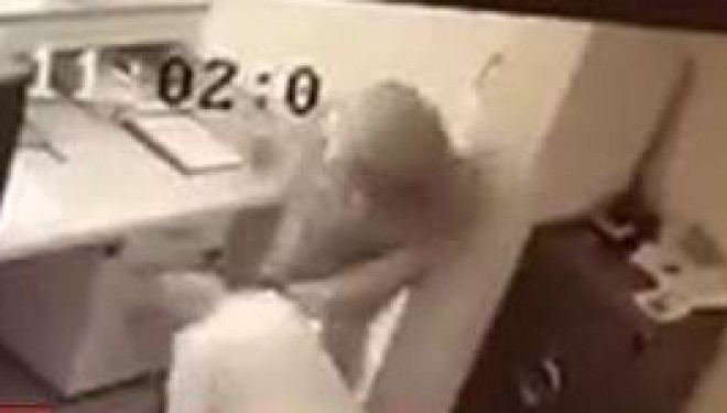 Kështu i reziston punëtorja grabitjes së postës në Gjilan (VIDEO)