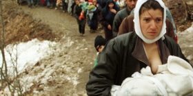 Reuters kujton krimet e Millosheviqit, thotë se s’do të ndodhë emërtimi i rrugës me emrin e tij