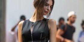 Zhvishet bomba Emily Ratajkowski (Foto)