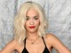 Rita Ora e veshur deri në fyt (Foto)