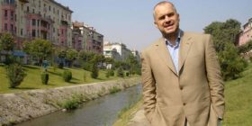 Kryeministri Rama uron ditën e verës
