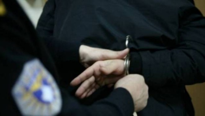 Dy të arrestuar, pasi e detyrojnë një femër të kryej marrëdhënie seksuale