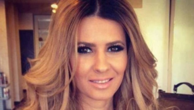 Kaltrina, ‘selfie’ me djalin në gjoks (Foto)