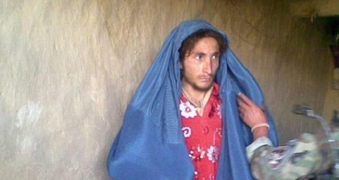 Militantët e ISIS tentojnë të ikin duke u veshur si femra (Foto)