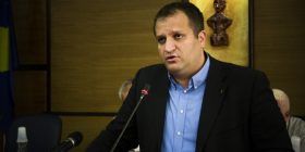 Banorët “kërcënojnë” me padi Komunën