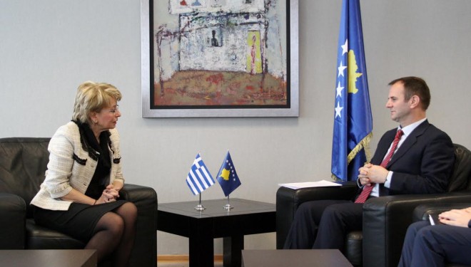 Greqia e hapur për thellim të bashkëpunimit bilateral me Kosovën; Kuçi kërkon njohjen e shtetit të Kosovës