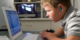 Prindi: “Si ma shkatërroi djalin 11-vjeçar pornografia në internet”