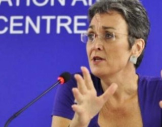 Lunacek: Të anulohet fletarrestimi për Thaçin, si për Tony Blair-in