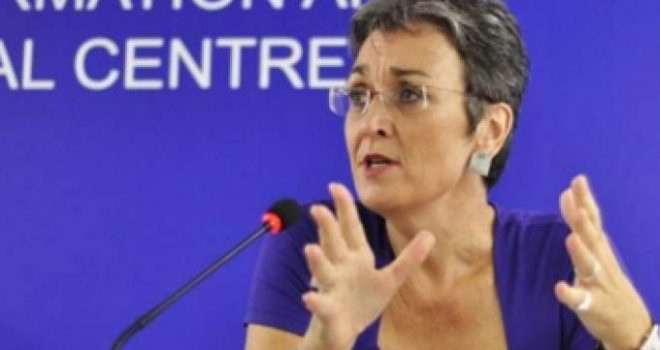 Lunacek: Të anulohet fletarrestimi për Thaçin, si për Tony Blair-in