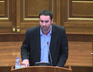 Konjufca-Veselit: Kam një vërejtje për ty!