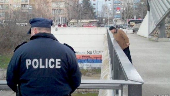 Janë suspenduar rreth 50 policë serbë në veriun e Kosovës
