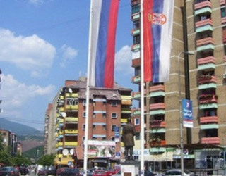 Ilegalët vëzhgojnë urat në Mitrovicë