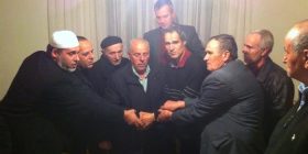 Rufki Suma, edhe në pajtimin e familjeve në hasmëri (Foto)