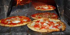 E çuditshme por ndodh. Francezët hanë më shumë pica se italianët