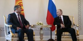 Putin paraqitet në publik, bën shaka me thashethemet për të