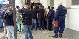 U kthyen nga burgjet dhe kampet hungareze 35 kosovarë (Video)
