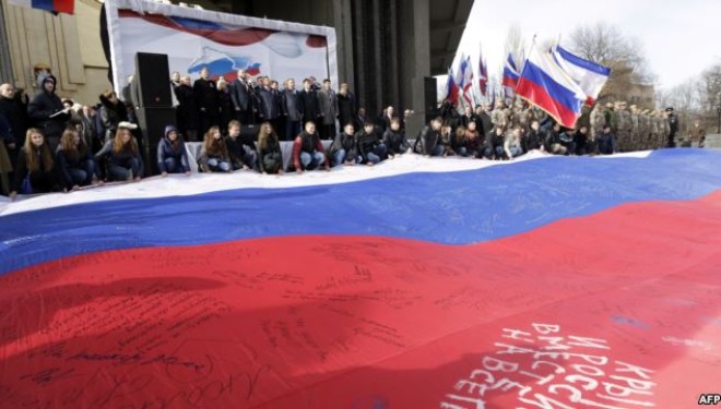 Rusia feston njëvjetorin e aneksimit të Krimesë