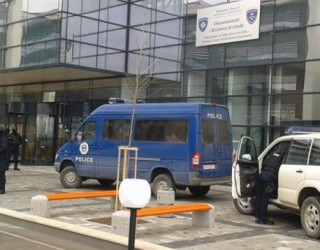 Shtyhet seanca gjyqësore ndaj 4 deputetëve