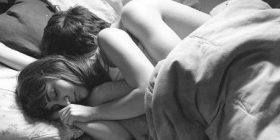 A ja bëni gruas kur është me ciklin menstrual? (Foto)