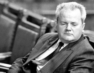 DW: Pasuesit e Milosevic’it po vazhdojnë luftën e tij, por ‘Serbia e Madhe’ s’ka me u ba kurrë