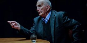 Plaku nga Juniku rrëfen për krimet e Fadil Hoxhës dhe partizanëve shqiptarë