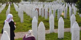 Agonia e Srebrenicës – 21 vjet pas