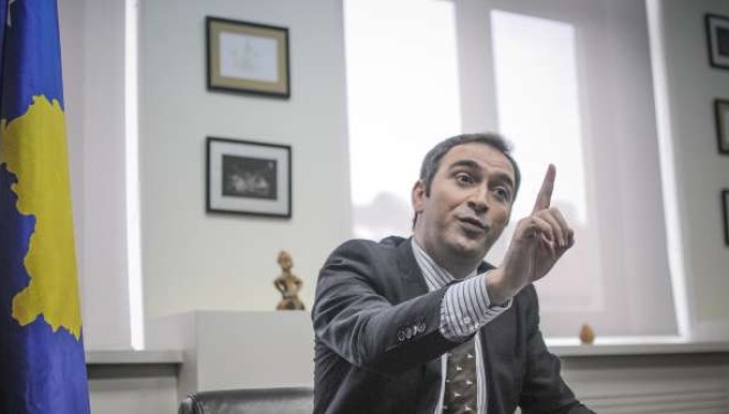 Stavilecit mbron Predrag Bozhoviqin, familjarin e të dyshuarit për vrasjen e Enver Zymberit
