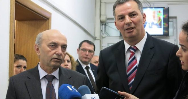 Vazhdon “turneu” i Kryeministrit Mustafa nëpër komuna. Sot radhën e kishte Suhareka