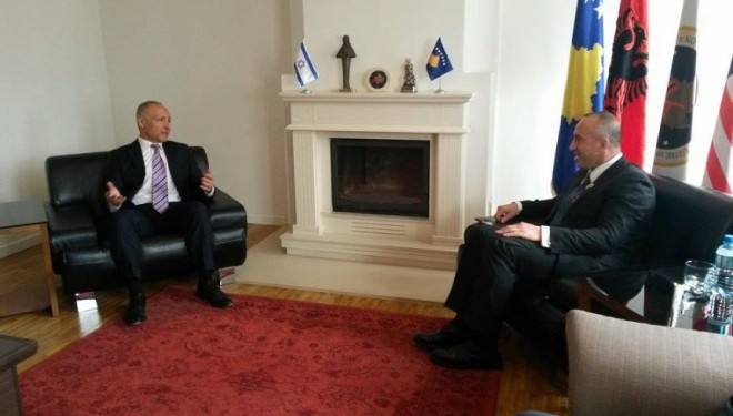 Haradinaj pret Levyn (Foto)