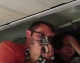 Avioni i rrëzuar, sekondat e fundit të përplasjes në një celular (Video)