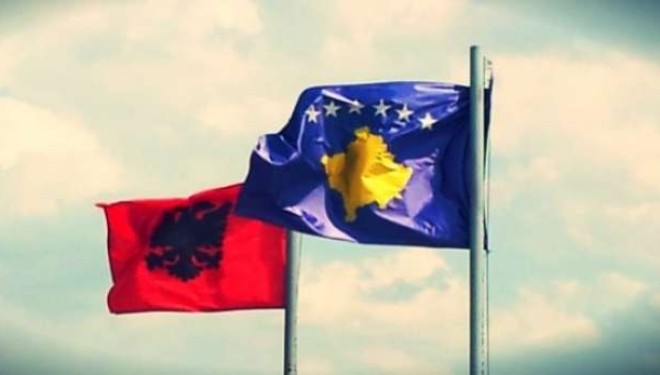 Serbia i frikësohet bashkimit kombëtar