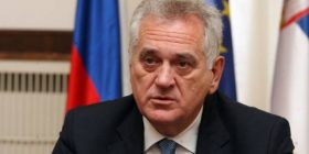 Nikoliq harron çfarë bëri ushtria serbe, vërshon me lëvdata