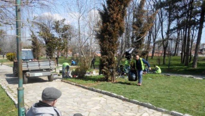 Sivjet në Prishtinë do të mbillen rreth 400 mijë lule, prodhim vendor (Foto)