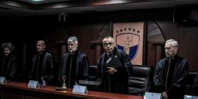 Gjykata Kushtetuese i thotë OK themelimit të Gjykatës Speciale