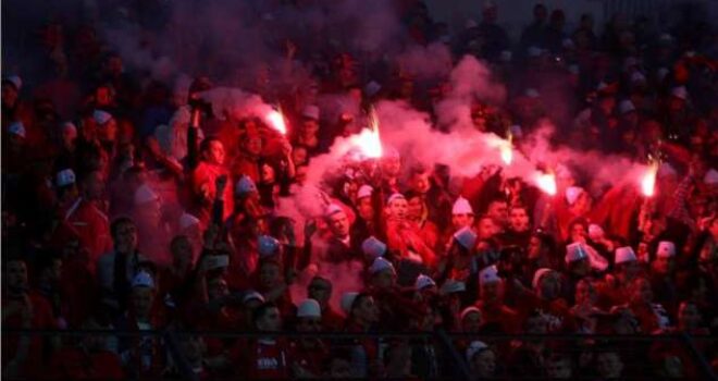 Serbia arreston 10 shqiptarë që festuan fitoren e Shqipërisë (Video)