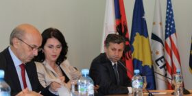 Kur Isa Mustafës e servilëve të tij, s’u mjafton as pushteti për t’i fituar zgjedhjet në parti!